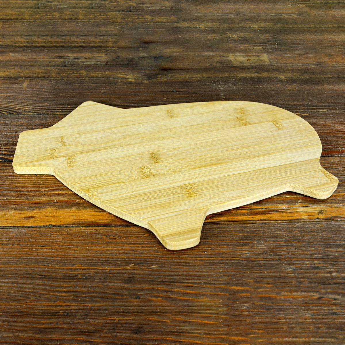 BAMBOO CUTTING BOARD SHAPED AS