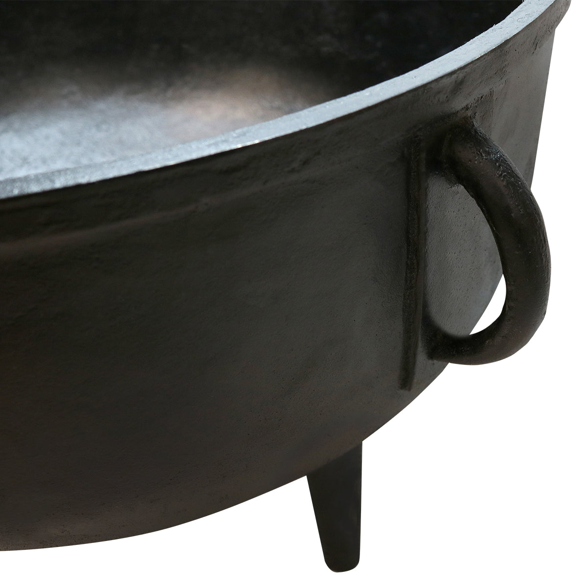 5GAL CAST IRON STEW POT W/ FEET