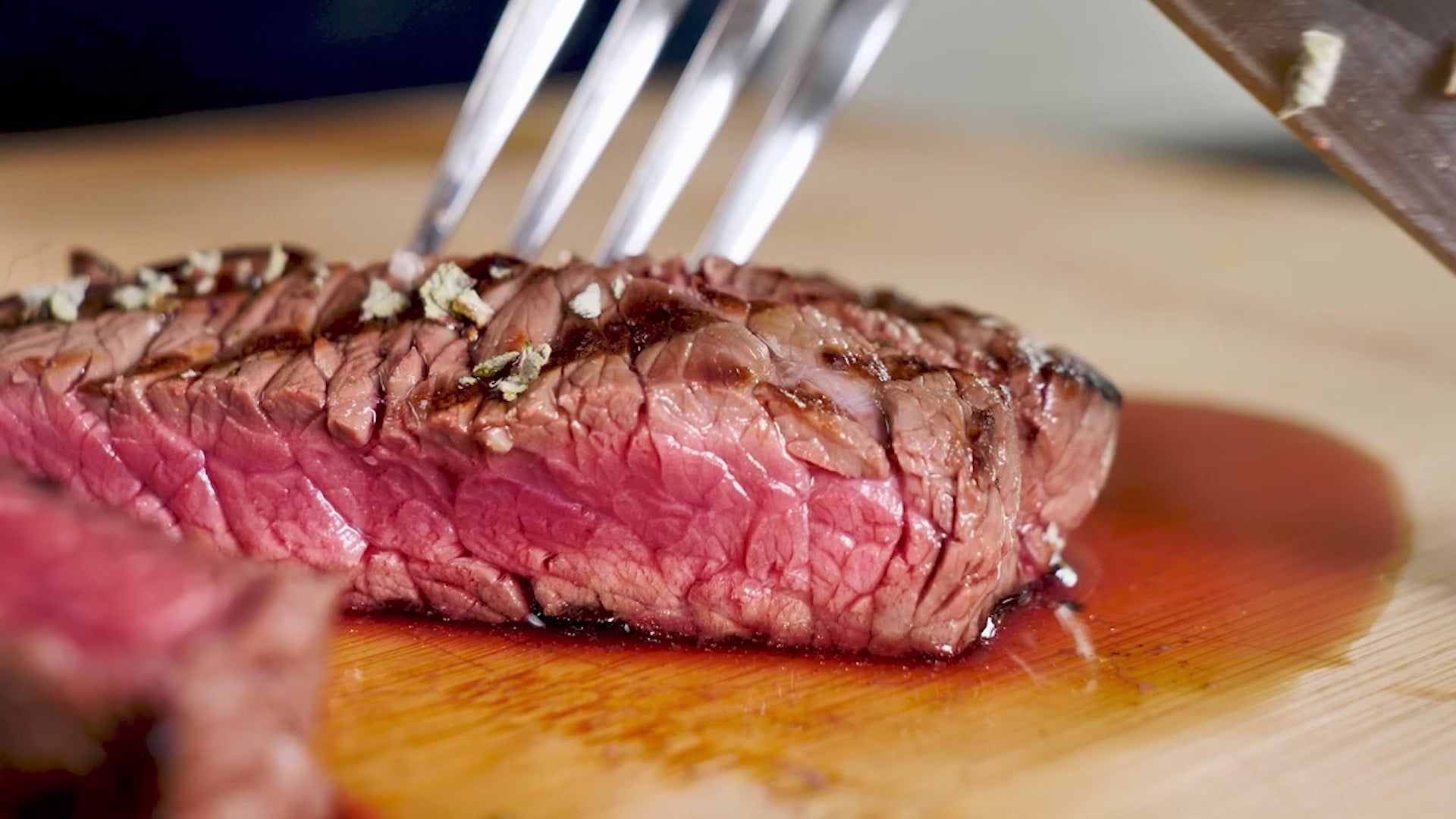 Load video: video showing how to reverse sear a steak